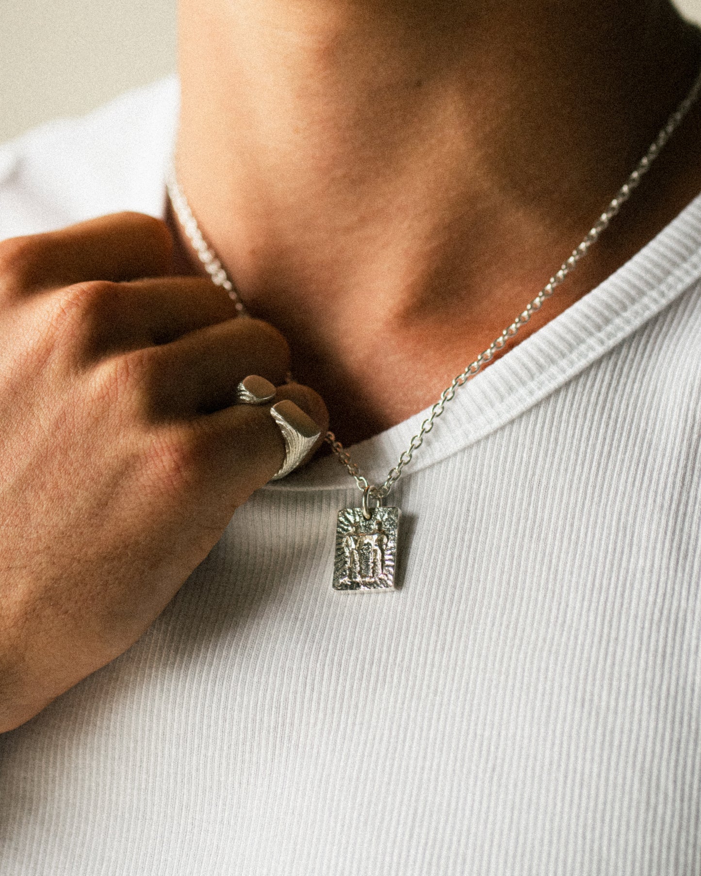 UNEARTHLY NECKLACE