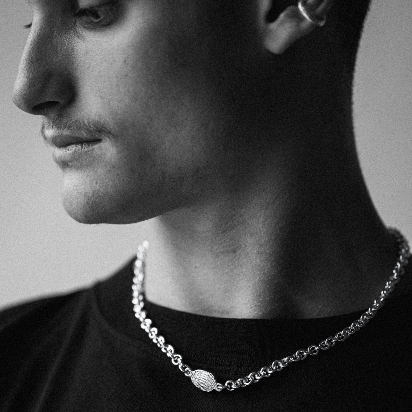 TIDAL TAB NECKLACE