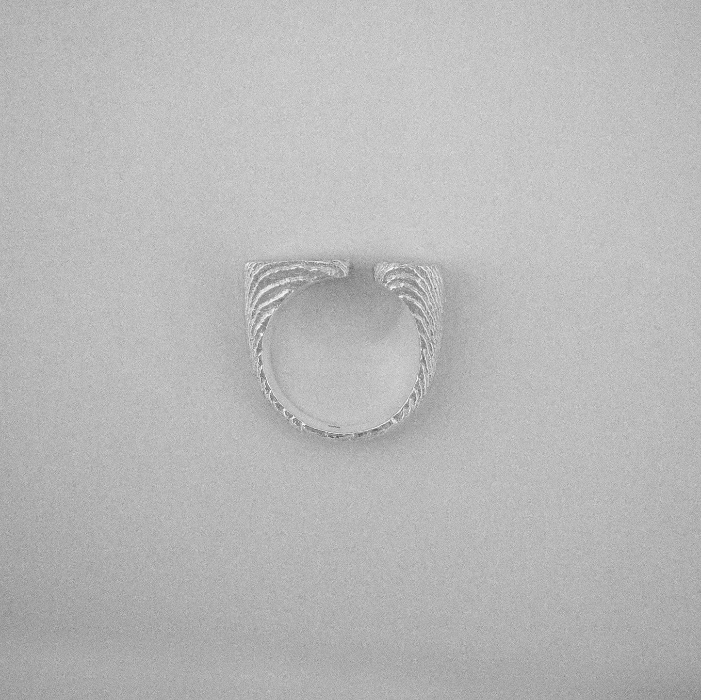 ASYMMETRICAL OPEN RING