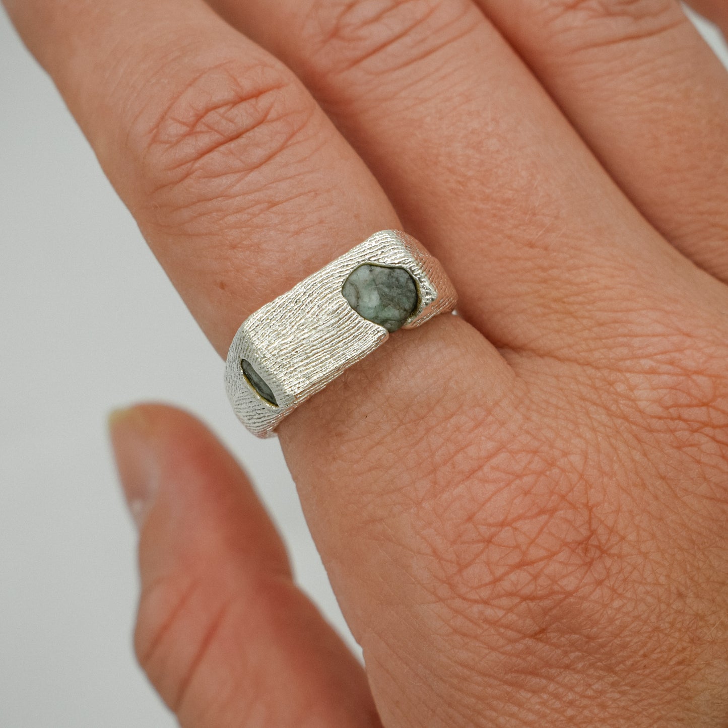 RAW EMERALD SIGNET