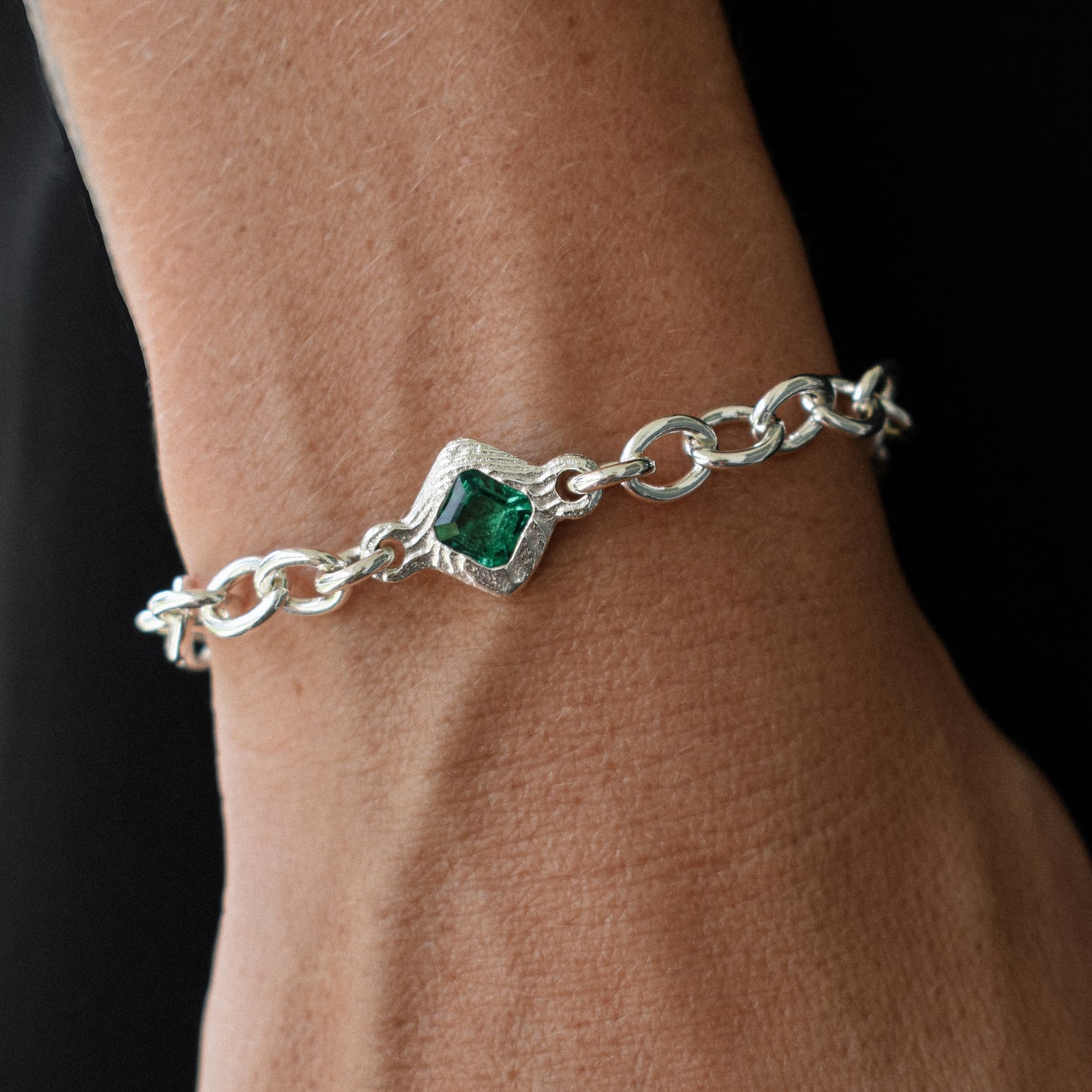 EMERALD DIAMOND CHAIN BRACELET
