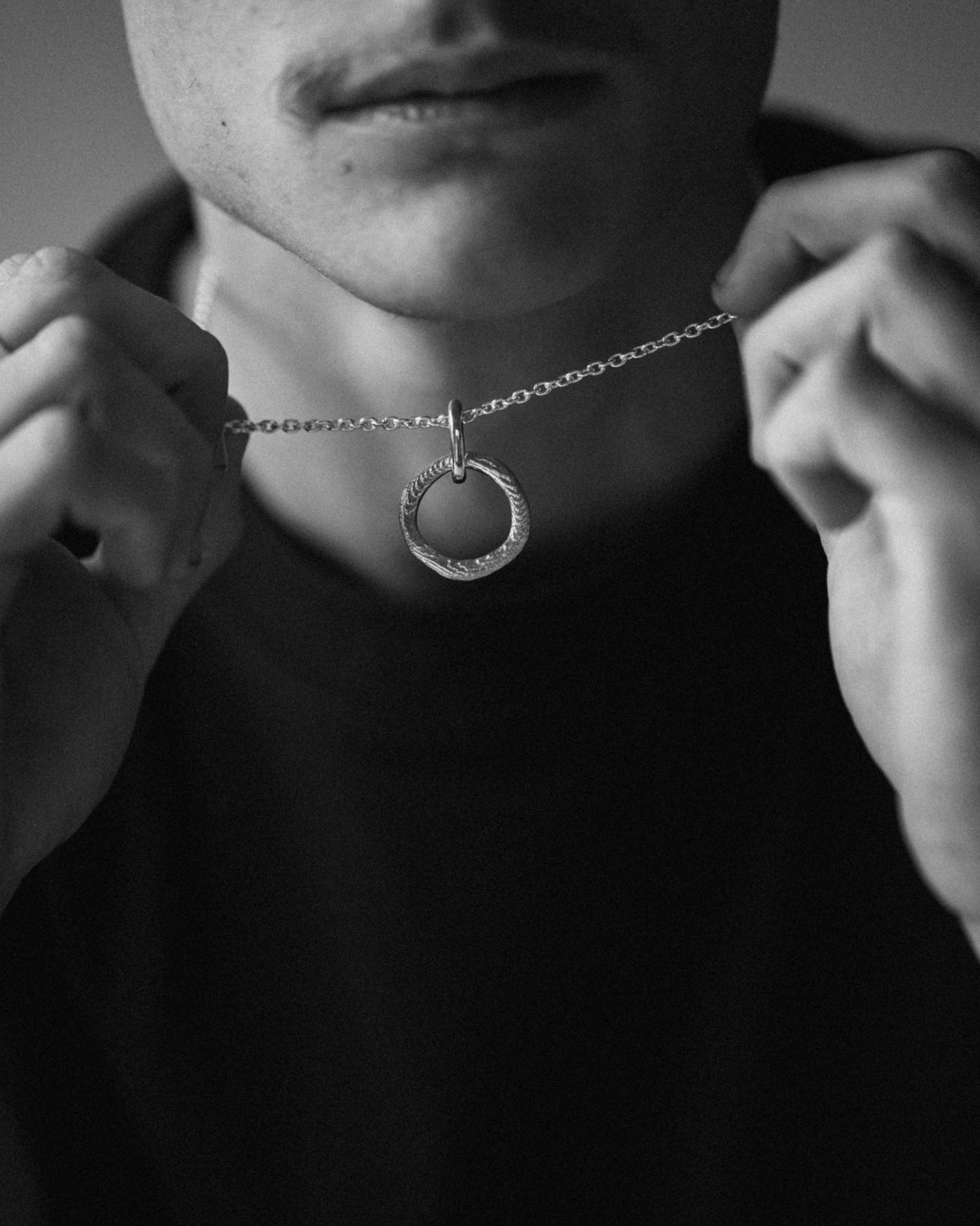 CONNEXION NECKLACE
