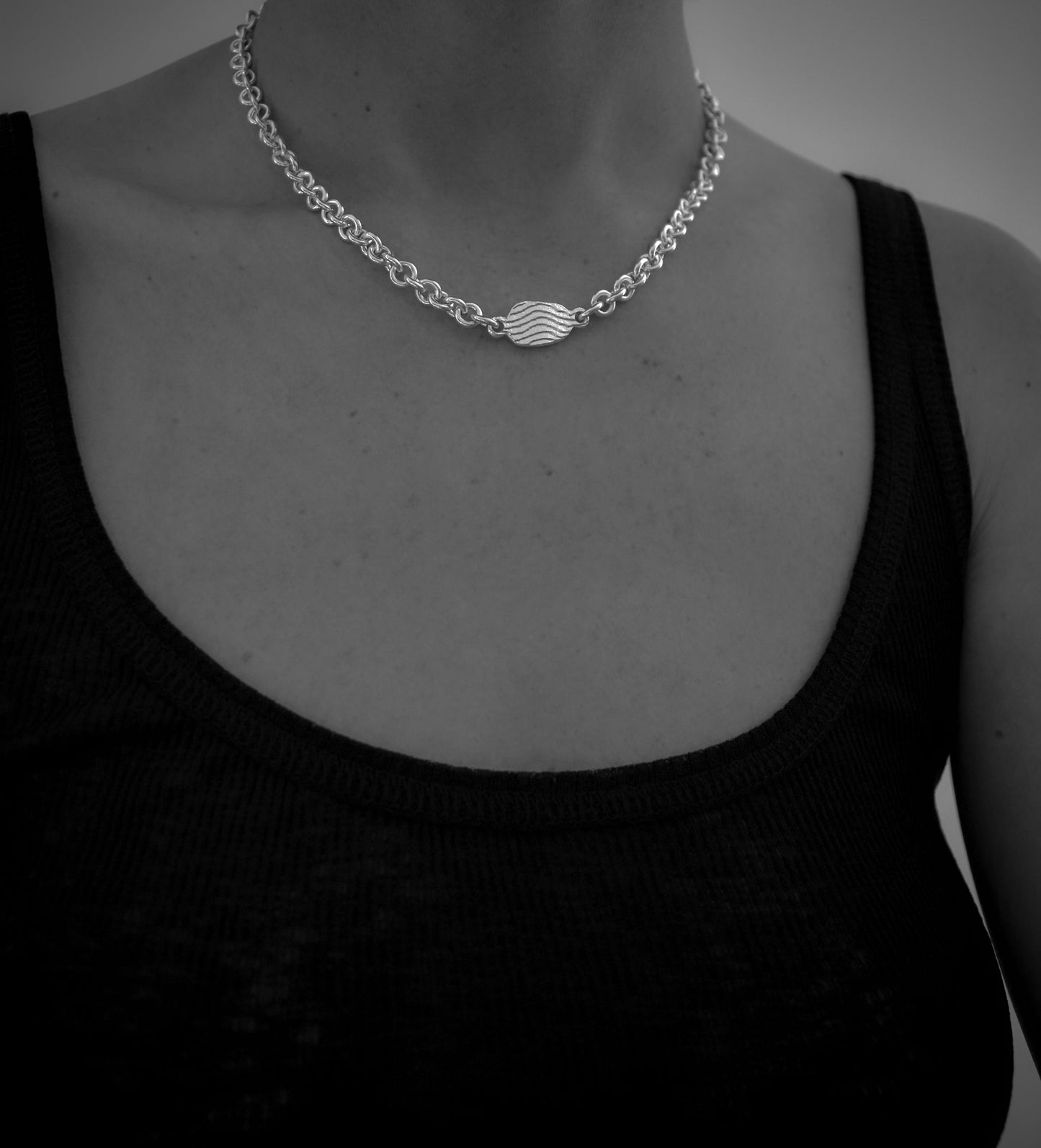 TIDAL TAB NECKLACE