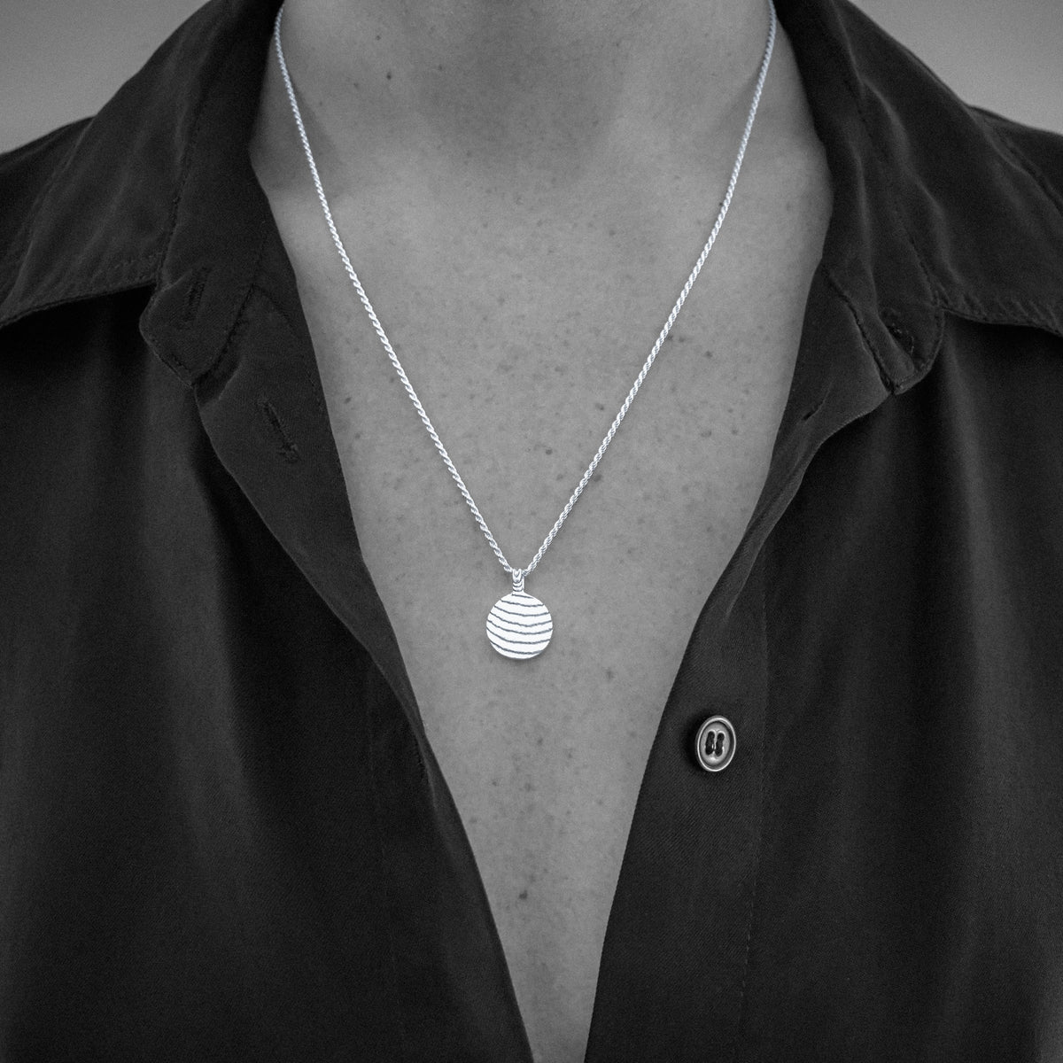 FLOW MEDALLION