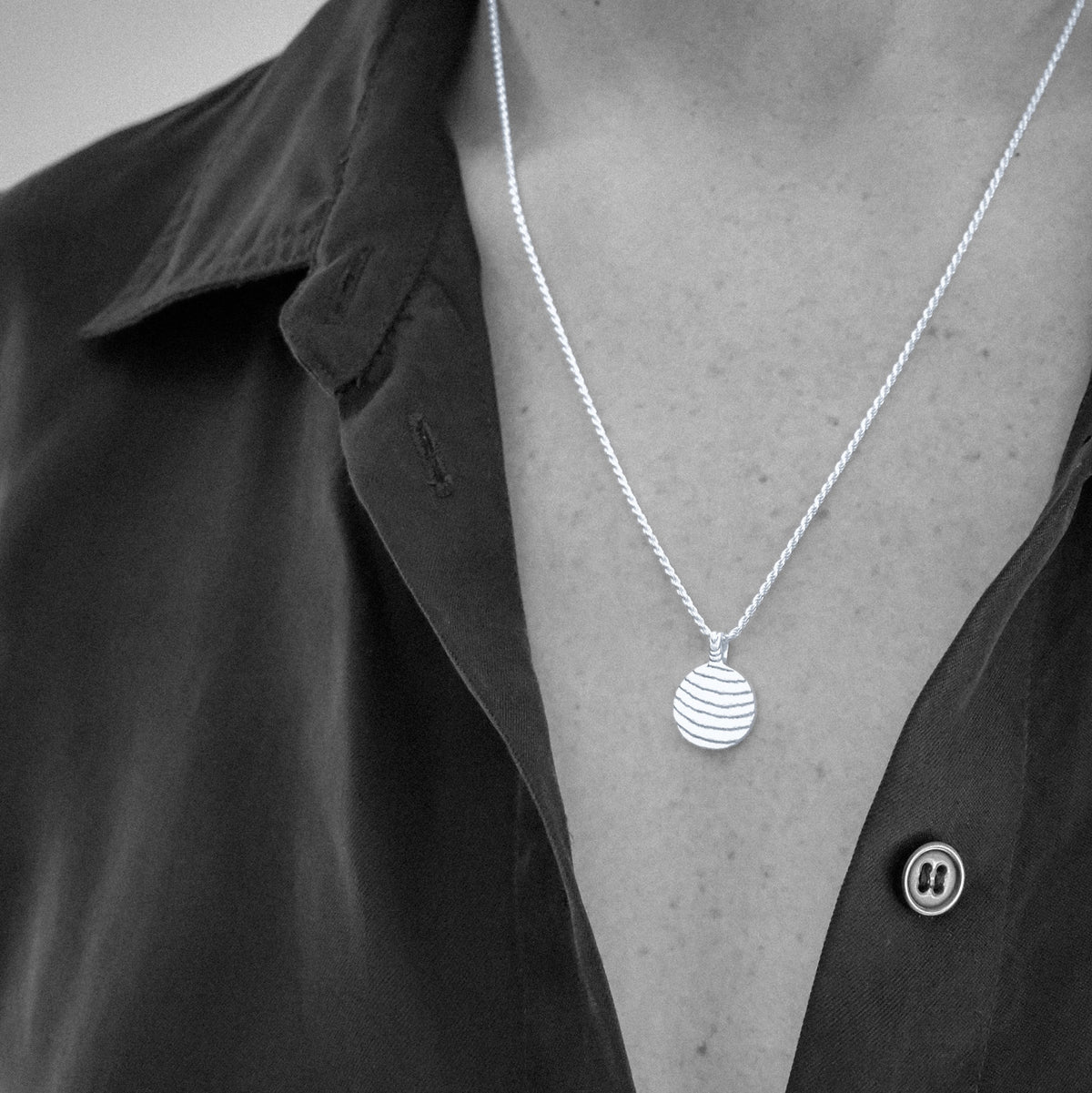 FLOW MEDALLION