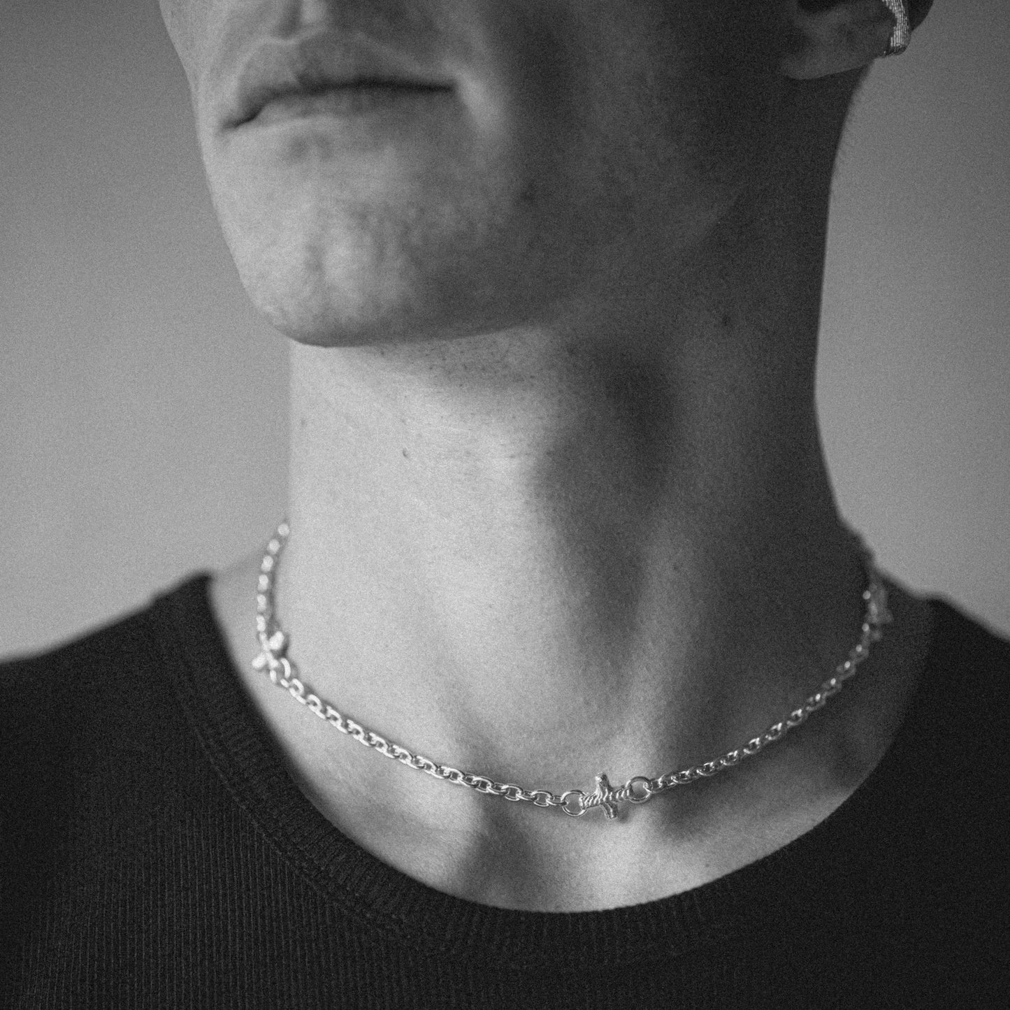 CROSSLINK NECKLACE