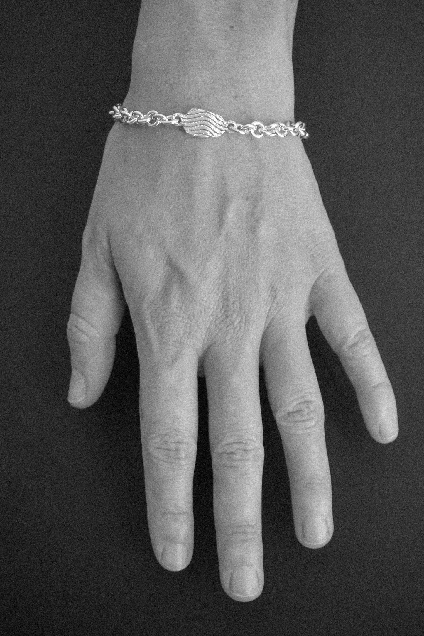 TIDAL TAB BRACELET
