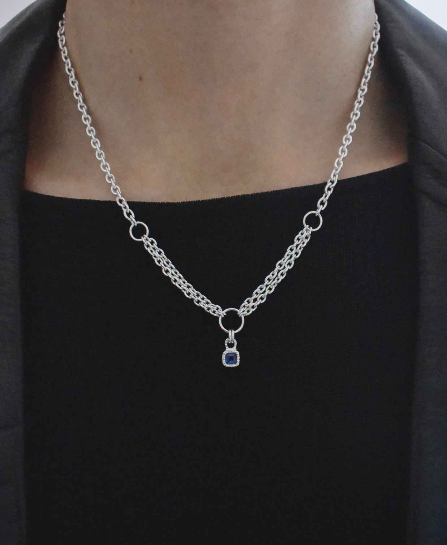 SAPPHIRE WINDOW NECKLACE