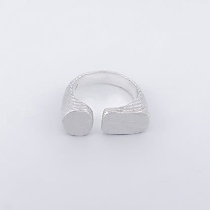 ASYMMETRICAL OPEN RING