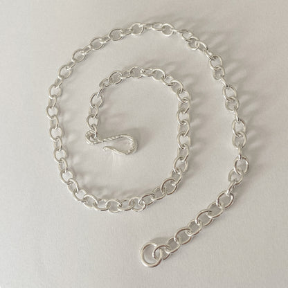 SIREN HOOK NECKLACE