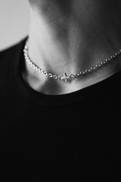 CROSSLINK NECKLACE